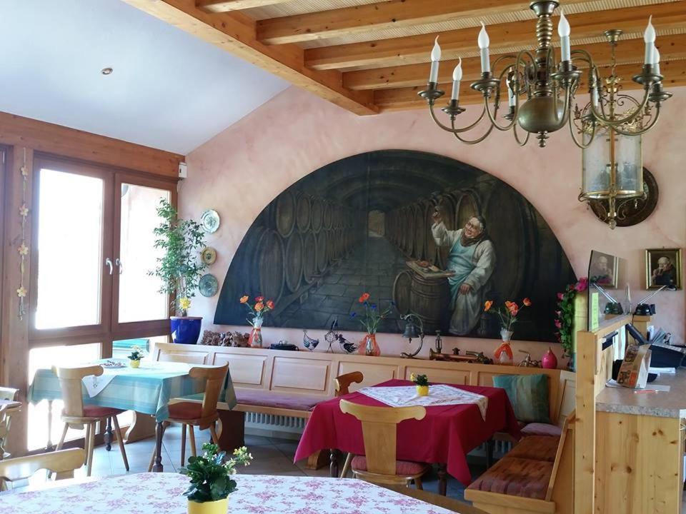 Weinhaus Paradies Neustadt an der Weinstraße Exterior foto